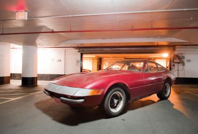 Assemblea straordinaria: nel garage condominiale c'è una Ferrari! Va all'asta una "Daytona" uniproprietario