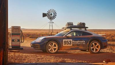 Porsche presenta l'omaggio alla 953 Dakar