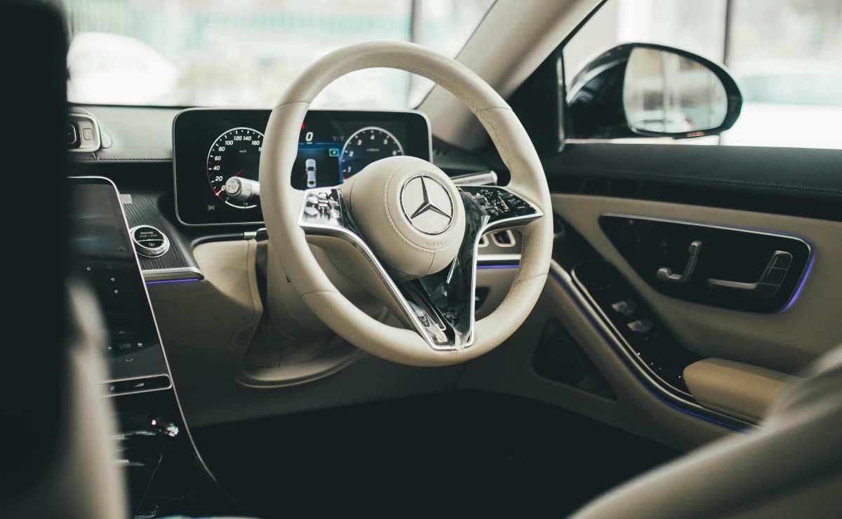 Auto nuova, quali accessori sono inclusi al prezzo base che passa nelle pubblicità? | (Già è tanto se cammina…)