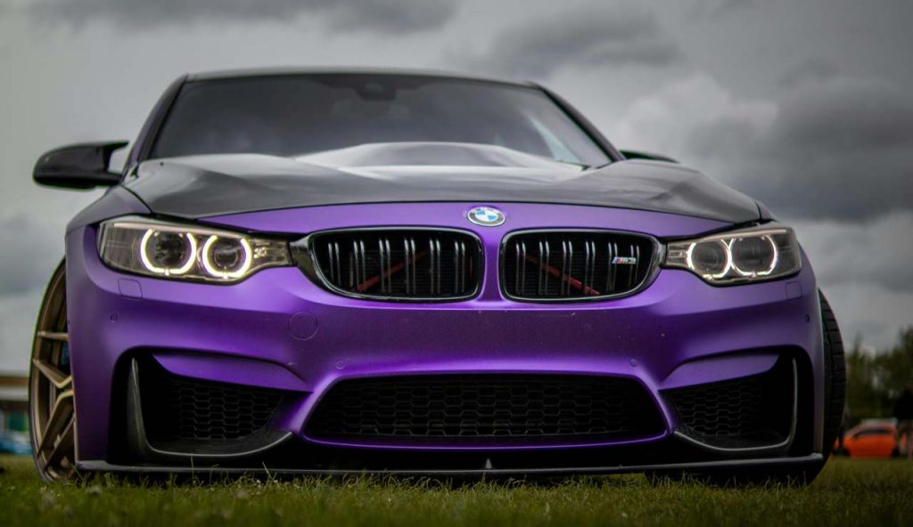 Multa per le auto “troppo alla moda” | Quando cerchi maxi, scarico sportivo o tuning diventano sanzioni