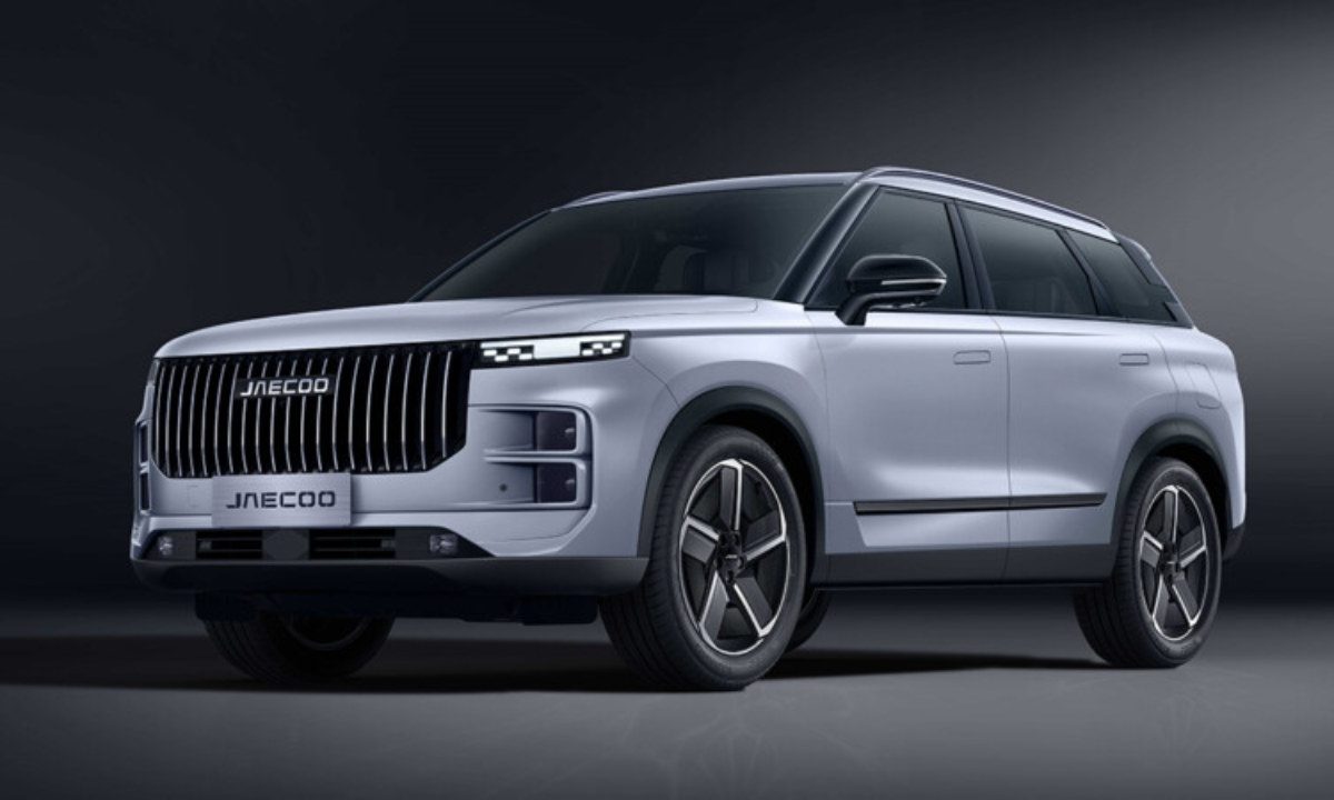 No, non sei ubriaco: questa non è una Bentley | La Cina ha portato in Italia il suv dell’anno (e costa pochissimo)