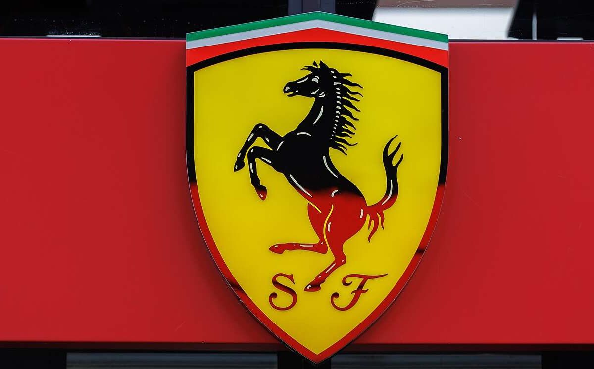 Che paradosso: Hamilton disperato, la Ferrari NO | La Rossa ha i meccanici più veloci nei pit stop (piccola soddisfazione)