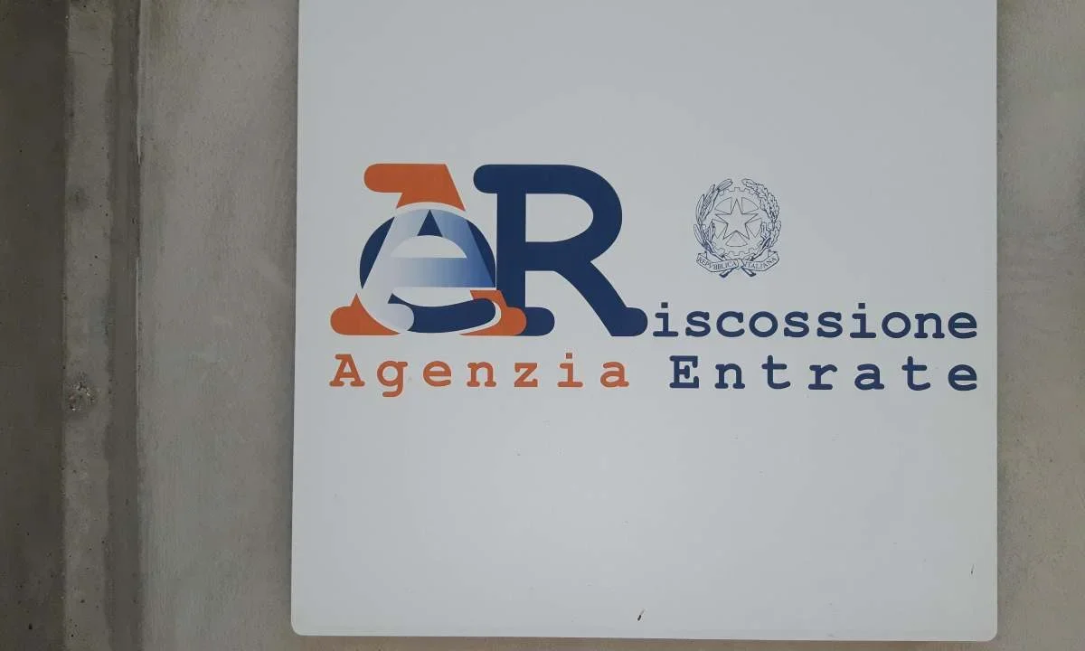 “Ho comprato una macchina usata” | Accertamento dell’Agenzia delle Entrate automatico: quando scatta e perchè