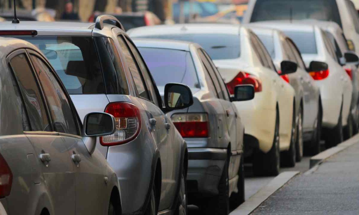 Google Maps è il nostro angelo custode: da oggi ti dice dove trovare parcheggio | Stop ai giri selvaggi infiniti