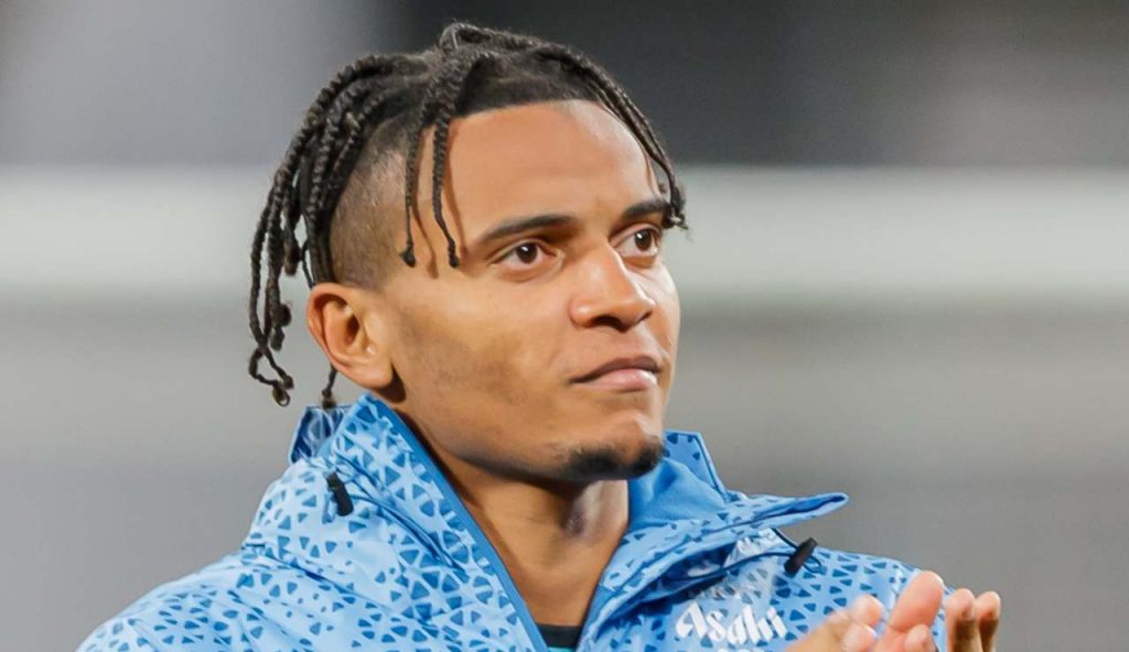 Akanji odia le “cinesate”: il Volkswagen T-Roc R è il suo migliore amico a Milano | Ci fa letteralmente ogni cosa